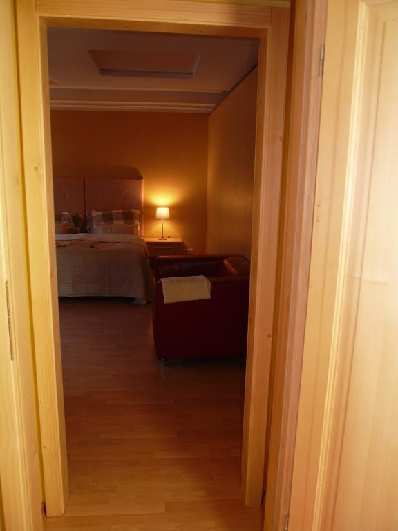 Apartments And Suites Kremnica Oda fotoğraf